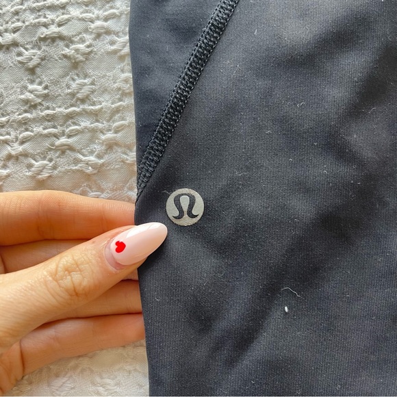 Lululemon Mesh Tights - Picture 6 of 7